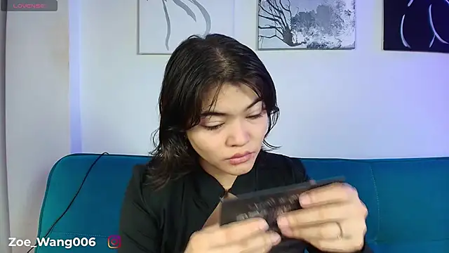Zoe wang online show from 12/18/25, 12:33