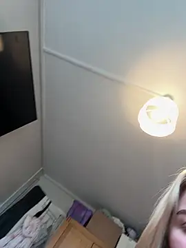 Layla 20  online show from 11/27/25, 02:08