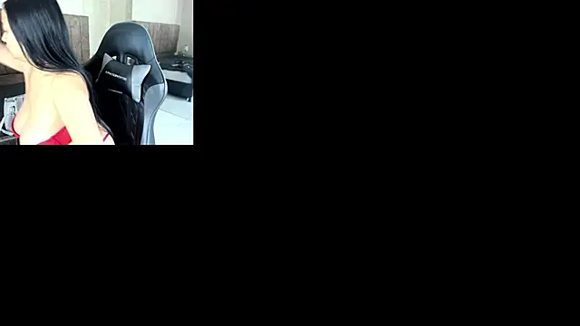 Snapshot of JulietaRioss chatting on 11/06/25, 01:56 JulietaRioss online show from 11/06/25, 01:56