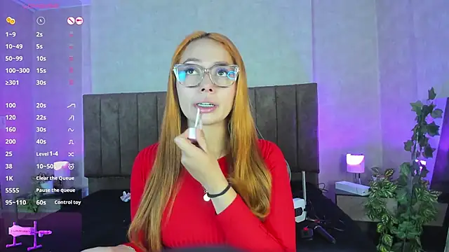 LanaMills  online show from 10/02/25, 03:46