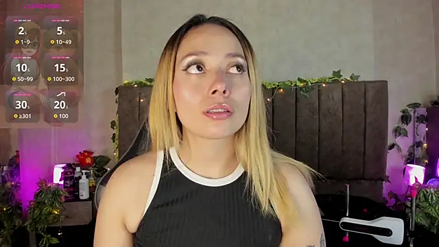 LanaMills  online show from 04/16/26, 05:30