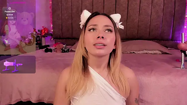 LanaMills  online show from 07/09/26, 04:49