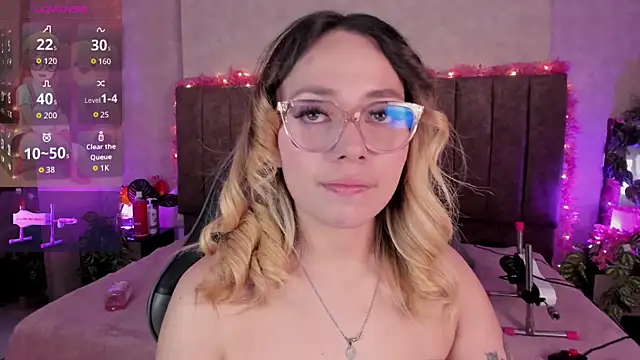 LanaMills  online show from 07/23/26, 04:10