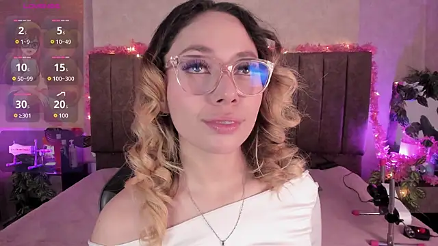 LanaMills  online show from 07/24/26, 04:10