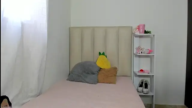 ImEmily444 online show from 12/15/25, 08:24