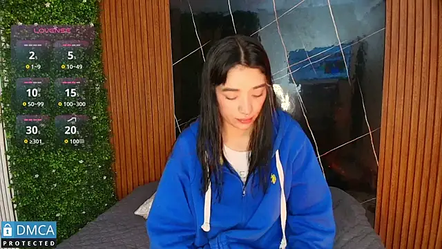 stepha   online show from 09/18/25, 11:23