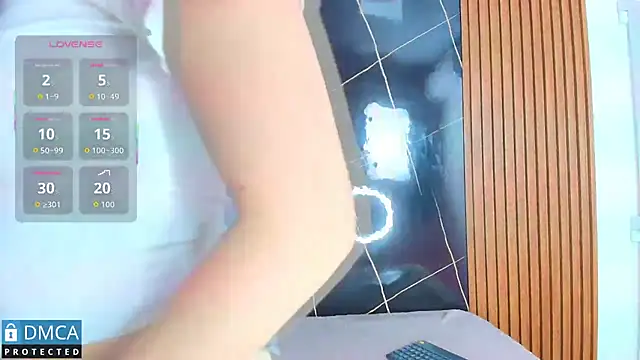 stepha   online show from 10/01/25, 11:16