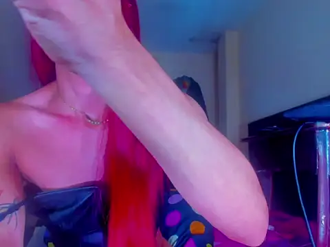 Snapshot of latin_big_01 chatting on 09/18/25, 05:31 latin big 01 online show from 09/18/25, 05:31