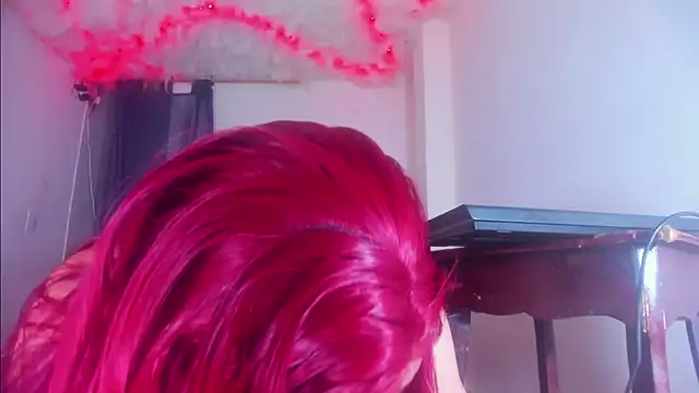 Snapshot of latin_big_01 chatting on 10/25/25, 04:02 latin big 01 online show from 10/25/25, 04:02