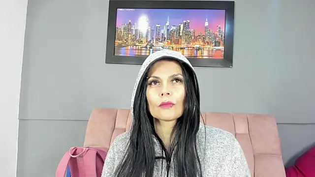 CharlotteCottin online show from 05/13/26, 11:07