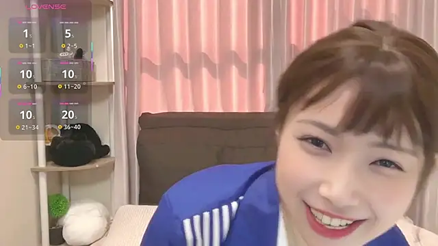 Ruu-chaaan online show from 10/23/25, 04:01