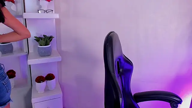 Aria Joness  online show from 02/09/26, 09:19