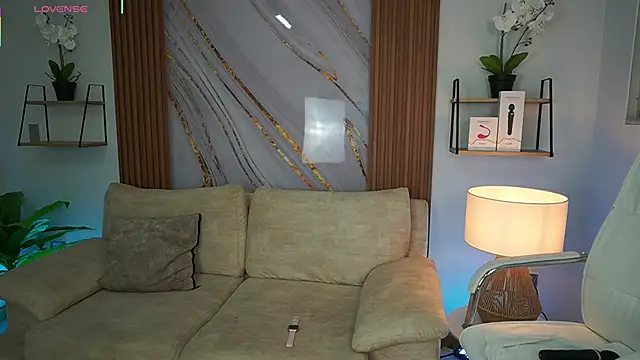 MilaCrave online show from 10/02/25, 11:39