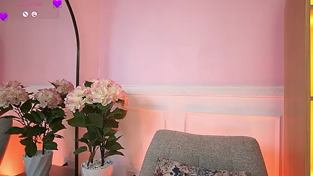 MilaCrave online show from 03/10/26, 12:21