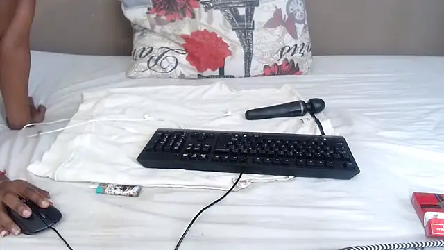 TALLHORNYBEAR online show from 10/02/25, 08:54