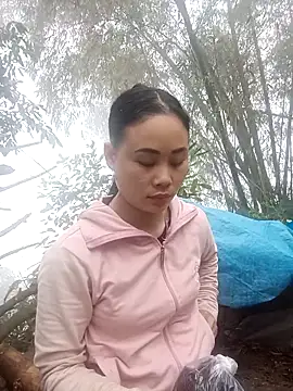 Snapshot of Ruaiuoi chatting on 02/24/26, 02:20 Ruaiuoi online show from 02/24/26, 02:20