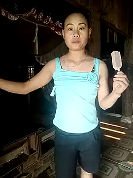 Ruaiuoi online show from 04/15/26, 08:43