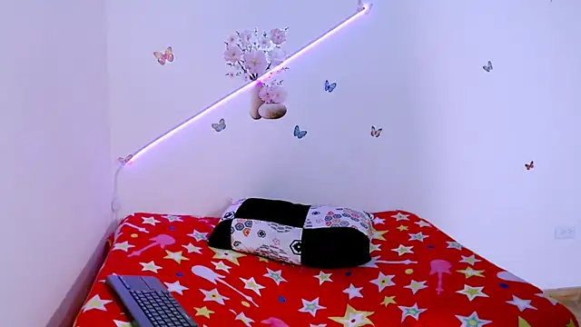 angelyxs online show from 10/15/25, 07:25