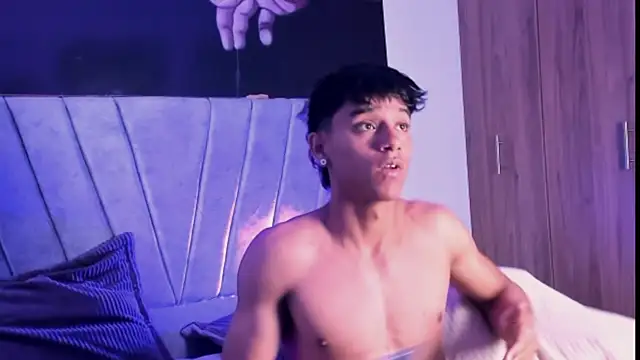 ZYZZ1312 online show from 09/19/25, 05:35