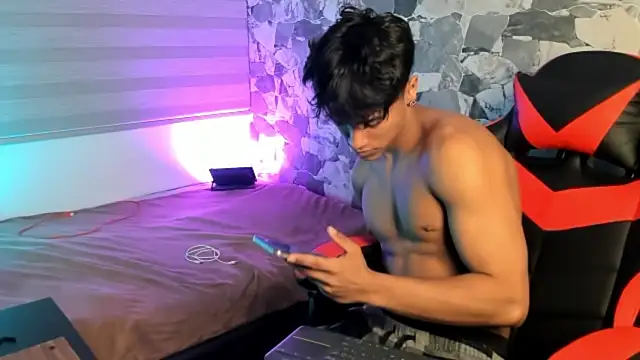 ZYZZ1312 online show from 04/04/26, 04:00