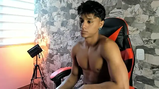 ZYZZ1312 online show from 06/22/26, 07:55