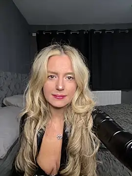 Snapshot of sammie-99 chatting on 02/17/26, 07:53 sammie-99 online show from 02/17/26, 07:53