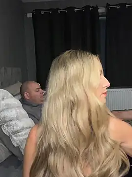 Snapshot of sammie-99 chatting on 02/19/26, 11:01 sammie-99 online show from 02/19/26, 11:01