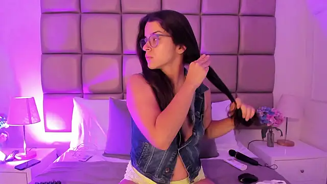 MiaMillers1 online show from 01/15/26, 11:15