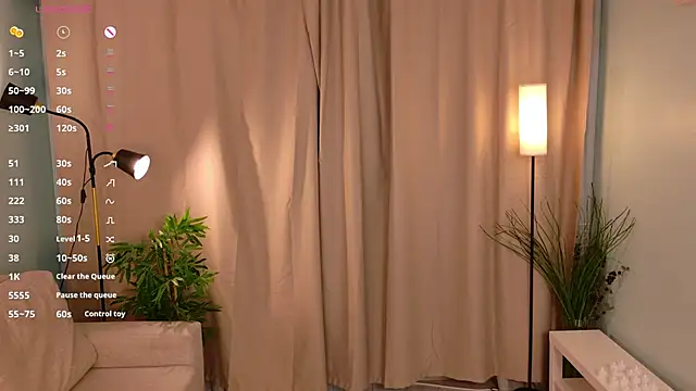 lisabaus online show from 12/19/25, 07:15