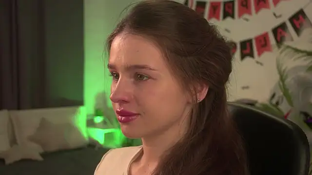 Olivia Farrell online show from 10/22/25, 12:49