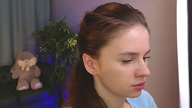 Olivia Farrell online show from 03/04/26, 12:11