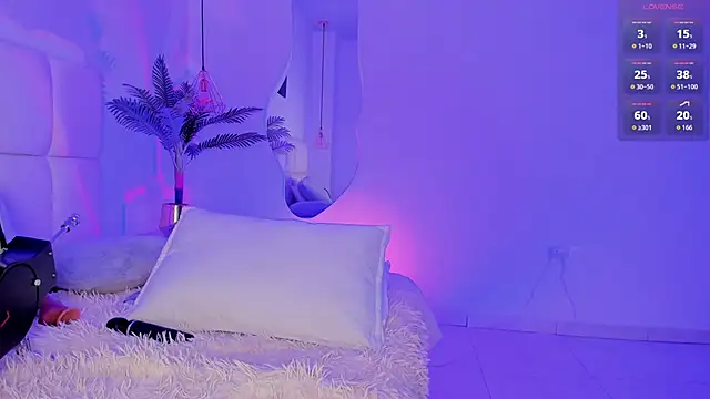 Sarita  Gomez online show from 10/15/25, 06:02