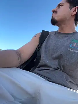 Snapshot of mrredcorn chatting on 10/06/25, 03:31 mrredcorn online show from 10/06/25, 03:31