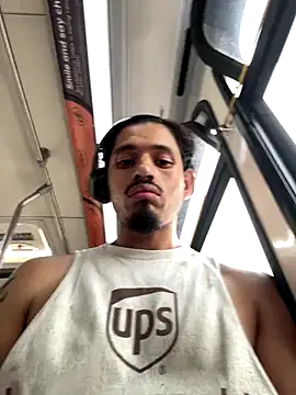 Snapshot of mrredcorn chatting on 10/09/25, 05:44 mrredcorn online show from 10/09/25, 05:44