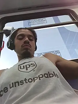 Snapshot of mrredcorn chatting on 10/27/25, 04:11 mrredcorn online show from 10/27/25, 04:11