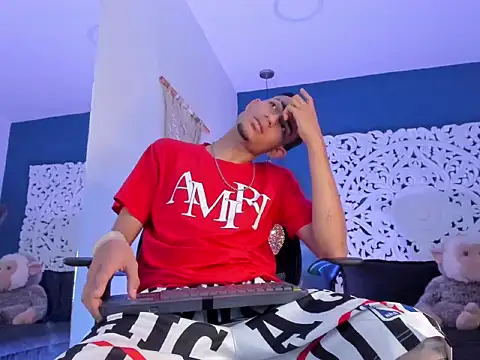 Adonis WB online show from 09/30/25, 08:36