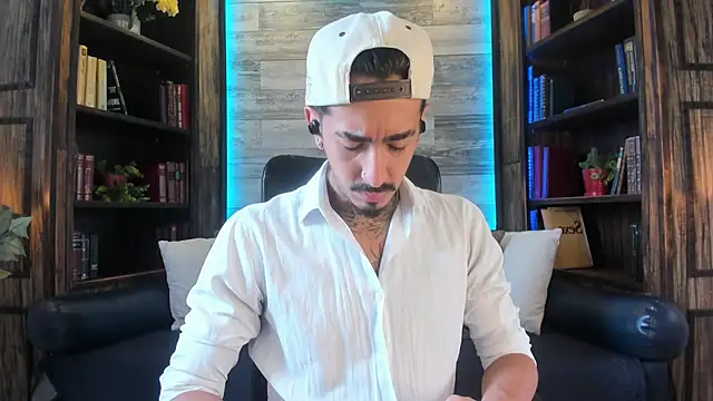 Donovan Desmond online show from 10/13/25, 07:47