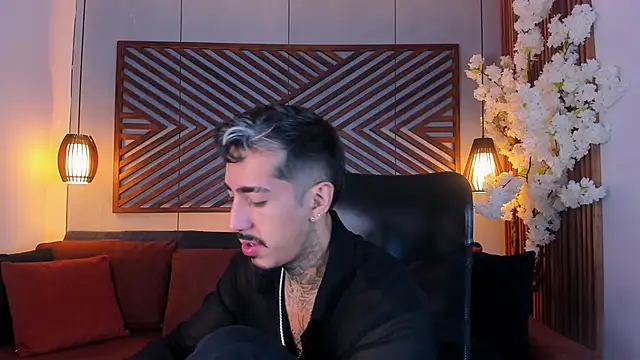 Snapshot of Donovan_Desmond chatting on 02/15/26, 08:46 Donovan Desmond online show from 02/15/26, 08:46