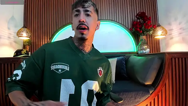 Snapshot of Donovan_Desmond chatting on 02/27/26, 03:17 Donovan Desmond online show from 02/27/26, 03:17