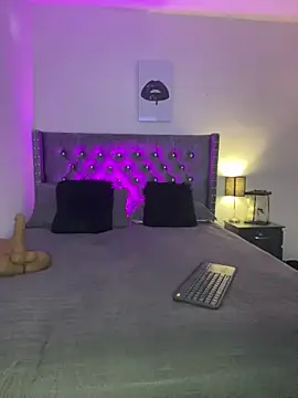 sofii escobar online show from 10/01/25, 03:34