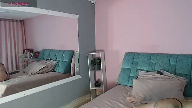 Camila Russoo online show from 02/24/26, 07:01