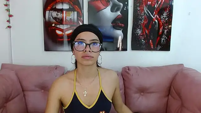 Miahotcs1 online show from 05/01/26, 04:44