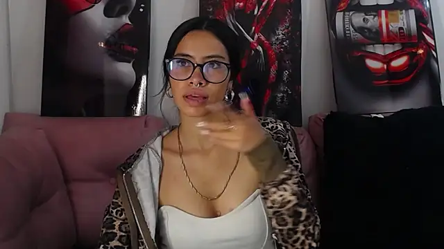 Miahotcs1 online show from 05/19/26, 03:40