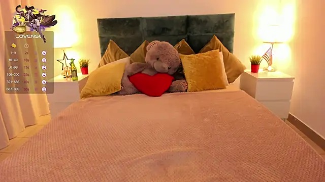 mishapallmer online show from 09/24/25, 05:33