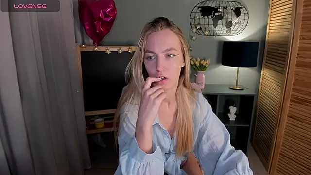 mishapallmer online show from 10/14/25, 01:39