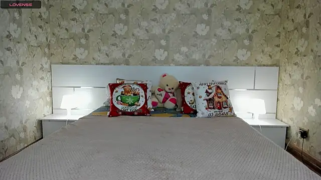 mishapallmer online show from 12/15/25, 06:39