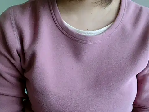 huihui520-- online show from 10/25/25, 08:11