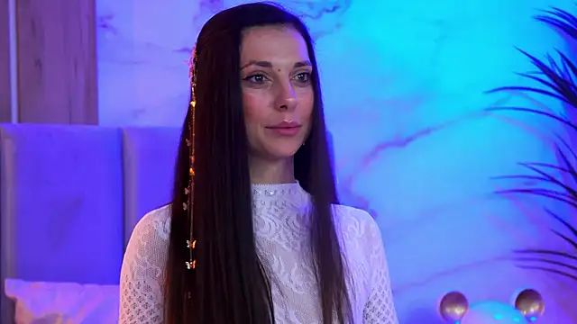 EllyLynn online show from 12/04/25, 09:23