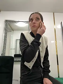 EllyLynn online show from 03/05/26, 06:48