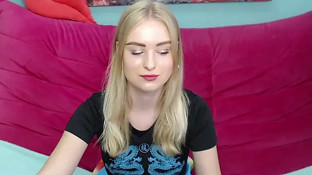 Snapshot of SofySofty chatting on 09/17/25, 04:36 SofySofty online show from 09/17/25, 04:36